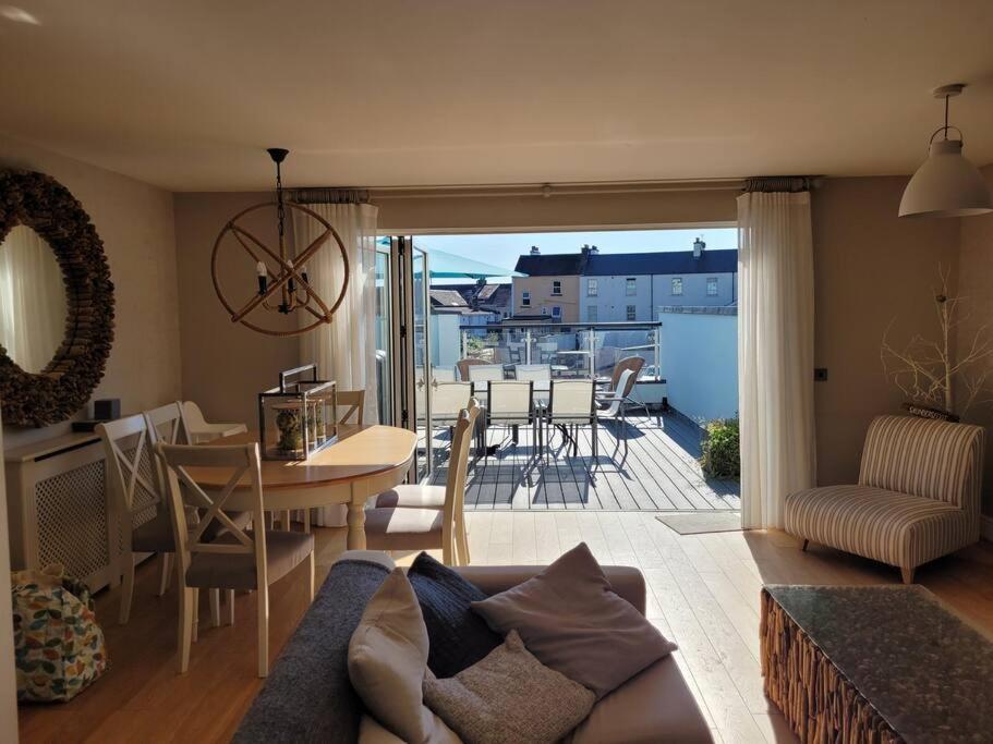 Central Modern Townhouse In Saundersfoot Villa ภายนอก รูปภาพ