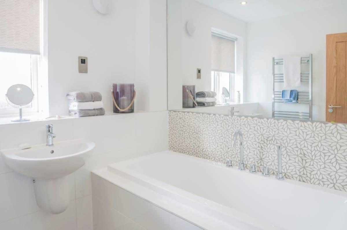 Central Modern Townhouse In Saundersfoot Villa ภายนอก รูปภาพ